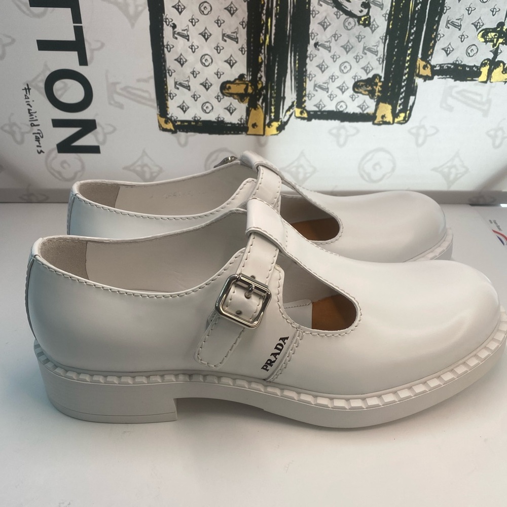 New Authentic PRADA  Spazzolato Mens Mary Jane T Strap 40mm Loafers